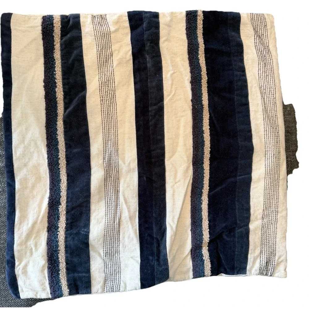 Pier 1 set throw